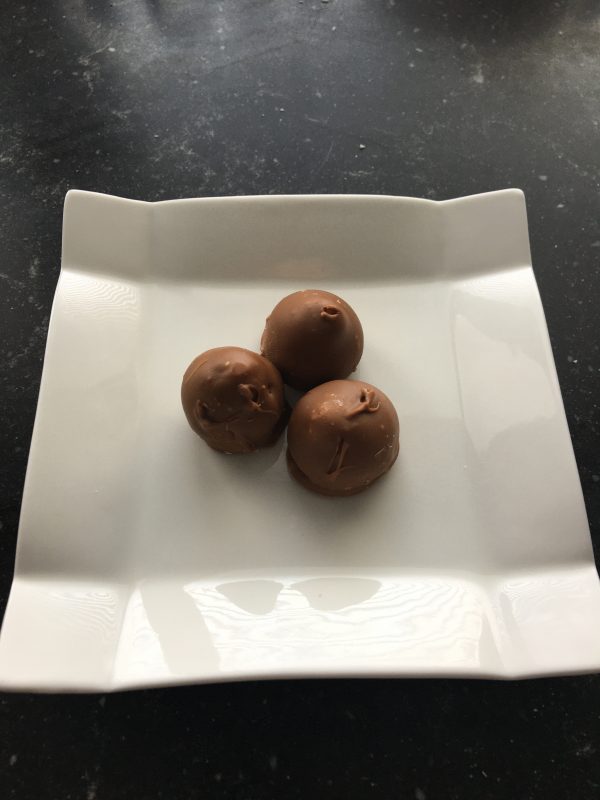Slagroom truffels met karamel chocolade 12 stuks